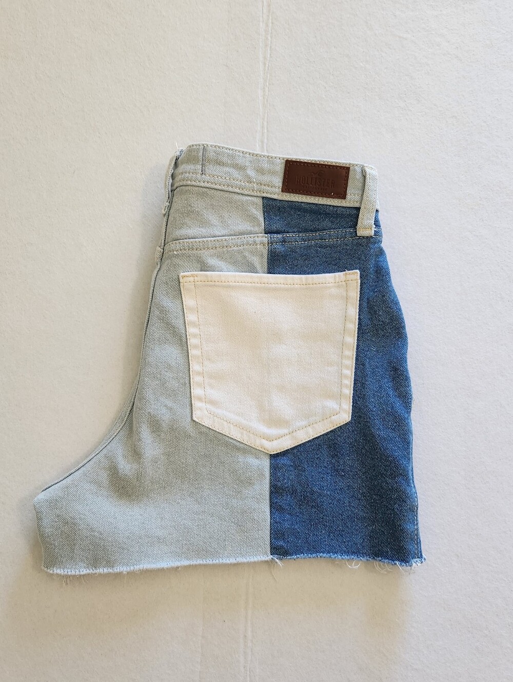 Hollister Ultra High Rise Patchwork Blue & White Jean Shorts Button Fly Size 11 - Picture 3 of 9